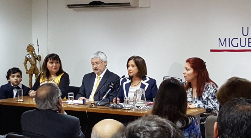 Soledad Alvear sigue pelea antiabortista: presenta libro y tendrá voz en Comisión Constitución