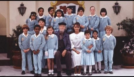 Retrofarándula: La Maestra Ximena de «Carrusel» confesó qué niños fumaban en los camerinos