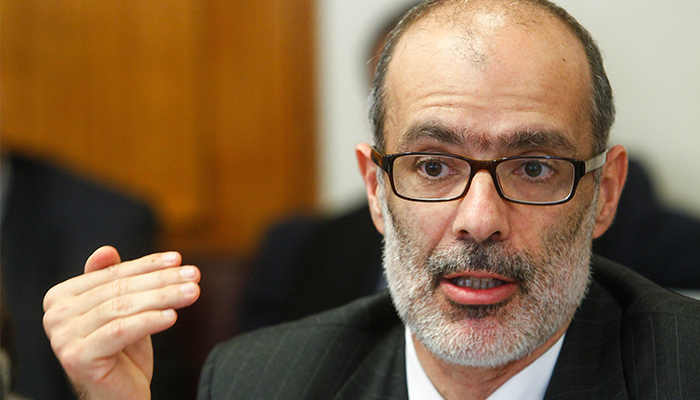 «Ni un peso más»: Ministro Valdés confirma que AFP no administrarán 5% extra de cotización