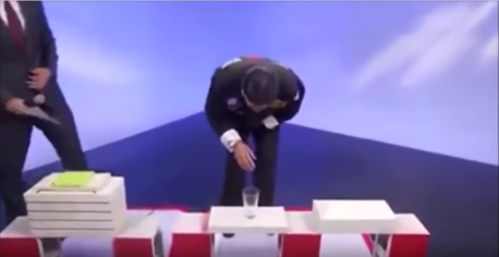 Esta es la manera en que se descubre a un maestro de kung-fu falso Esta es la manera en que se descubre a un maestro de kung-fu falso