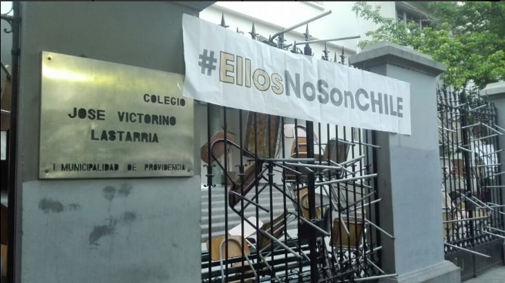 Estudiantes se toman Liceo Lastarria frente a elecciones: «No seremos sede de su corrupción»
