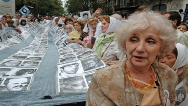 Argentina: Abuelas de Plaza de Mayo encuentran al nieto 121