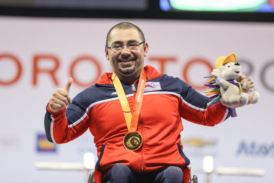 Pesista paralímpico fue elegido como Premio Nacional del Deporte 2015