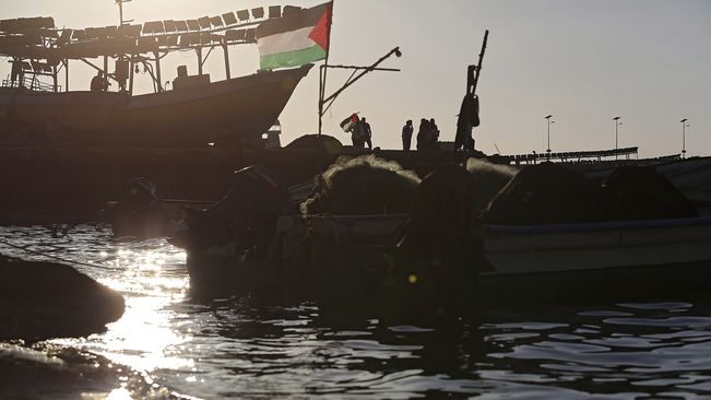 Israel: Interceptan flotilla que zarpó de Barcelona hacia Gaza con activista chilena a bordo