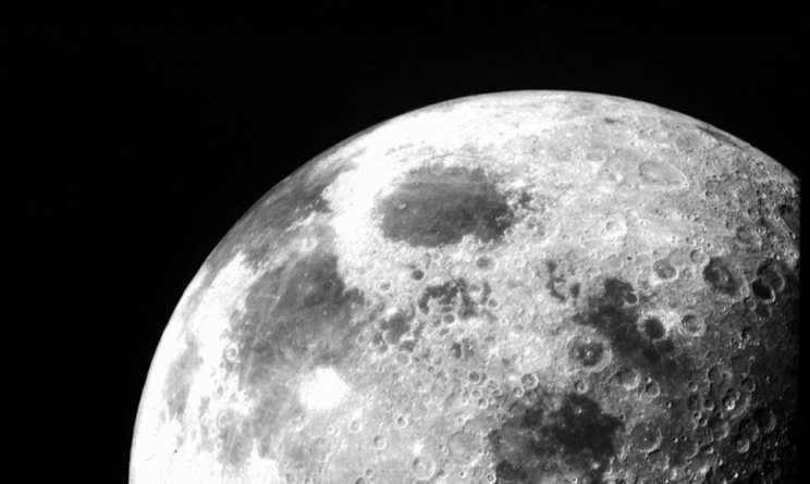 Científicos del MIT resuelven el origen del cráter más grande de la Luna