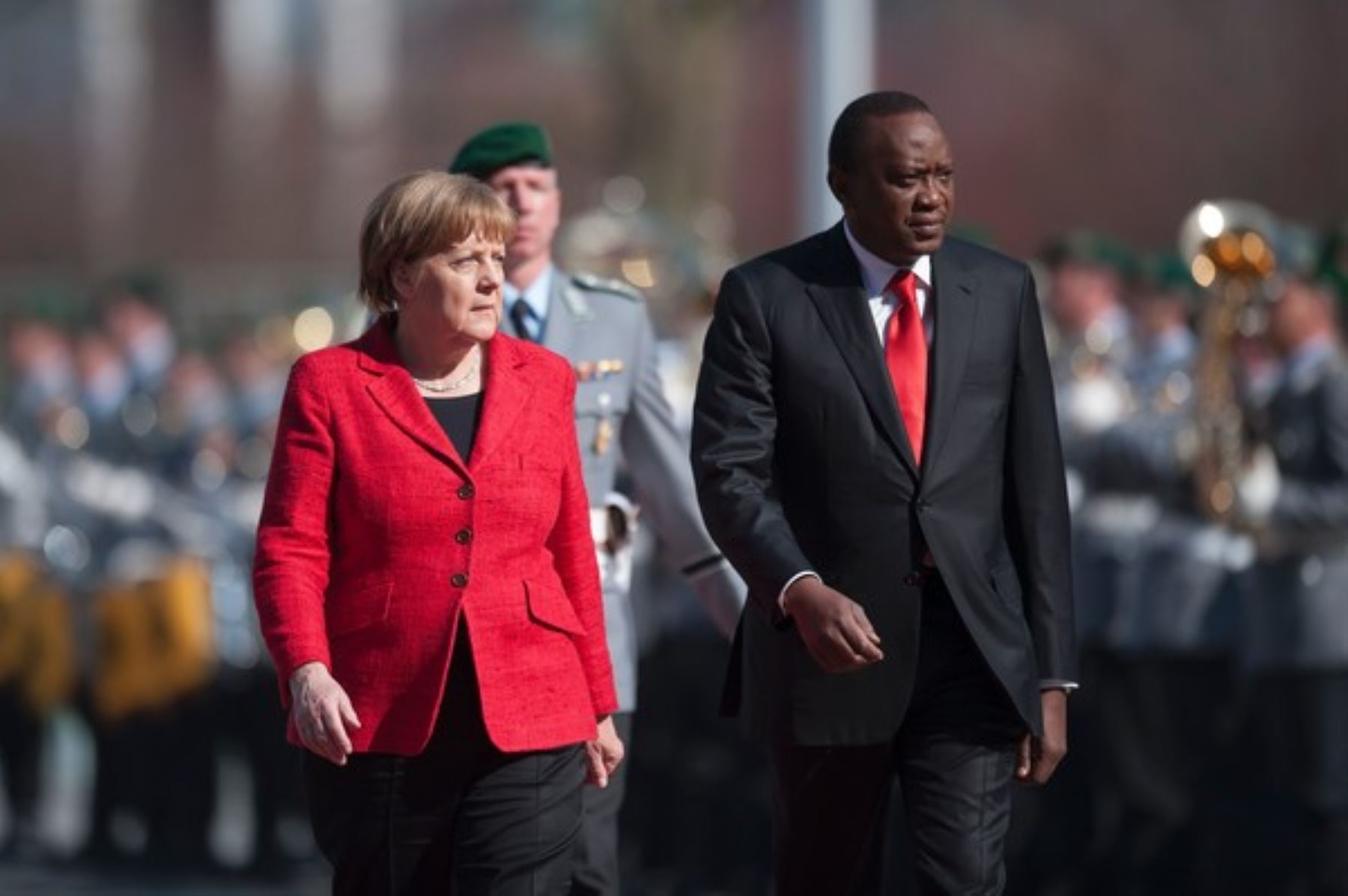 Crisis refugiados: Merkel pide a Unión Africana más esfuerzo contra inmigración ilegal