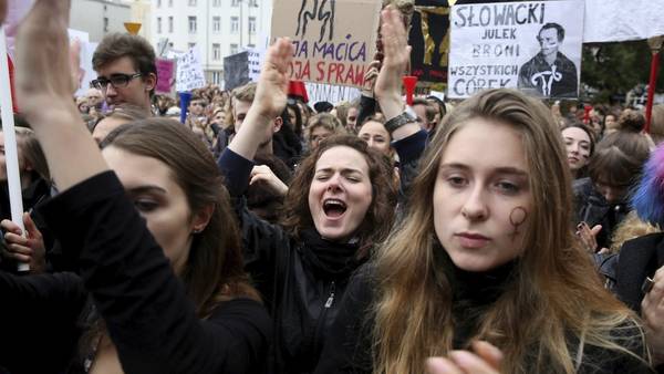 Polonia: Huelga general de mujeres en contra de prohibición total del aborto