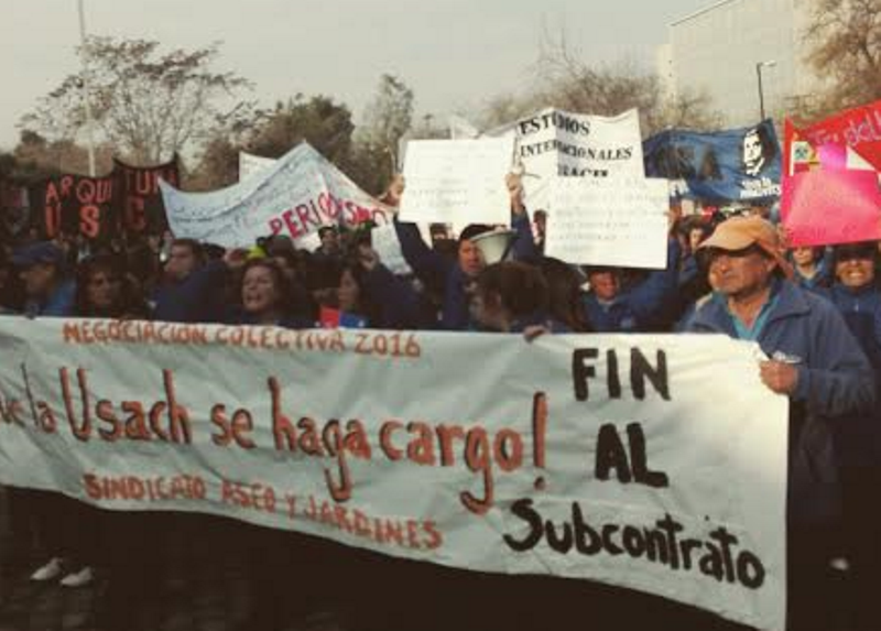 Estalla huelga de subcontratados en la USACH y Biblioteca de Santiago