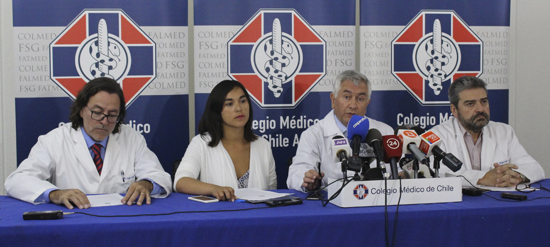 Se agudiza conflicto por reajuste del sector público: Colegio Médico llama a marchar y evalúa «otras medidas»
