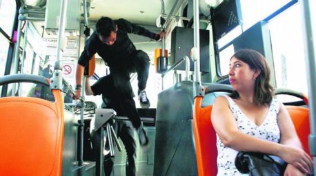 Nuevo proyecto basado en la ‘teoría de juegos’ busca reducir la evasión en el Transantiago