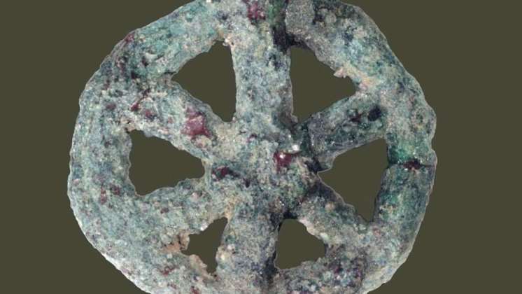 Diminuto amuleto de hace 6.000 años es la muestra más antigua de una tecnología que hasta la NASA sigue usando