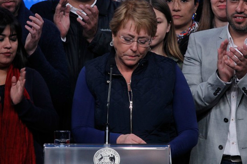 Bachelet se suma a las condolencias por muerte de Castro