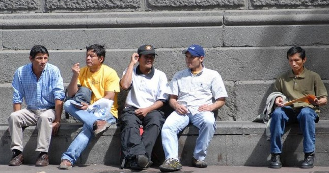 Sólo el 50% de los inmigrantes tiene contrato indefinido en Chile