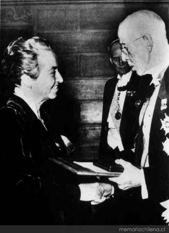 Así vivió Gabriela Mistral las últimas horas antes de recibir el Nobel