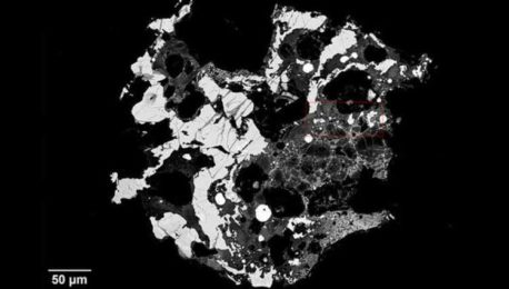 Pequeños cristales encontrados en un cráter en Siberia no se parecen a nada antes visto