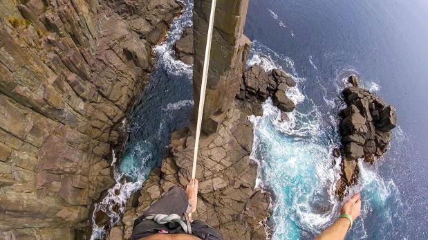 Alto impacto: equilibrista se salva de la muerte evitando caer desde 32 metros (VIDEO)
