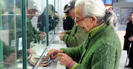 Diputados solicitan a Contraloría pronunciamiento por cálculo de mortalidad que bajó las pensiones en 2%