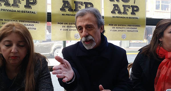Luis Mesina critica propuesta provisional de la CPC: «Reafirma la vieja política del ráscate con tus propias uñas»