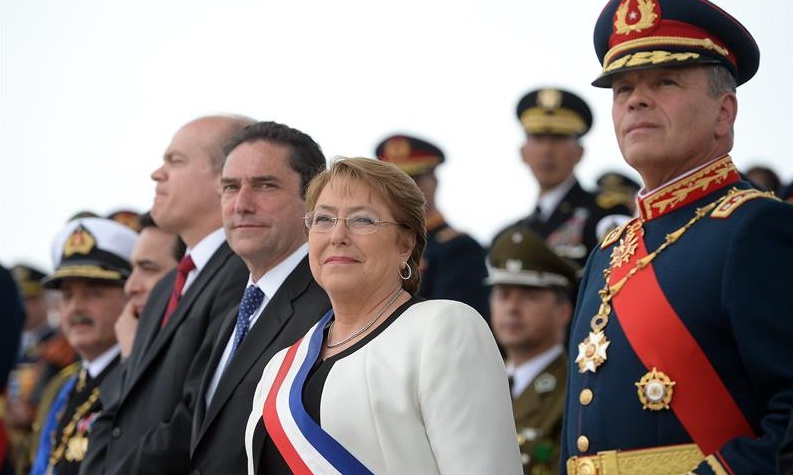 Carta de ex funcionario del Ejército a Bachelet involucra a coronel del Milicogate en abuso laboral