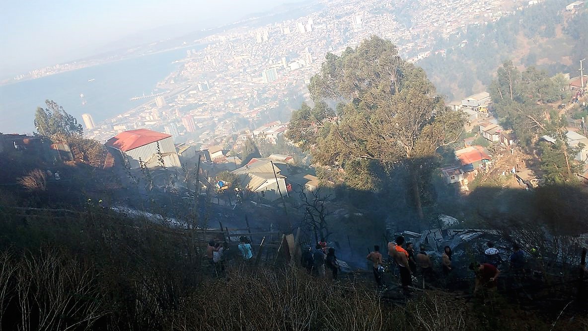 Puerto acorralado: Un nuevo incendio en Valparaíso