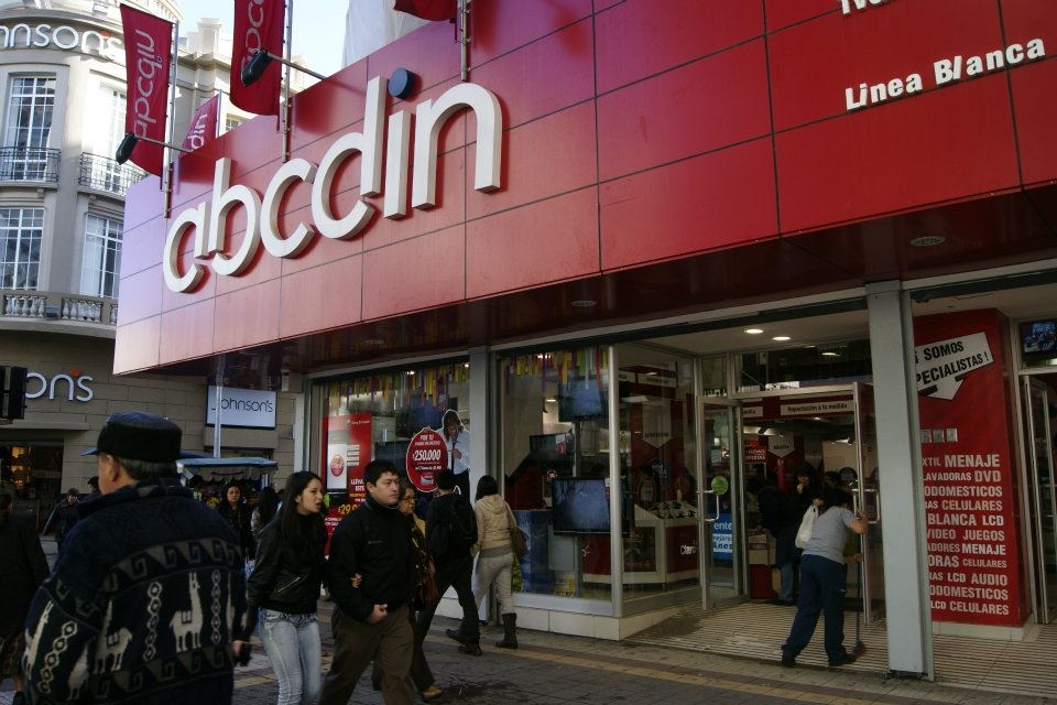 Corte Suprema ordena a tienda Abcdin detener cobros telefónicos por deuda de cliente