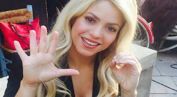 Shakira es duramente atacada en redes sociales por «pequeño detalle» en tierna foto