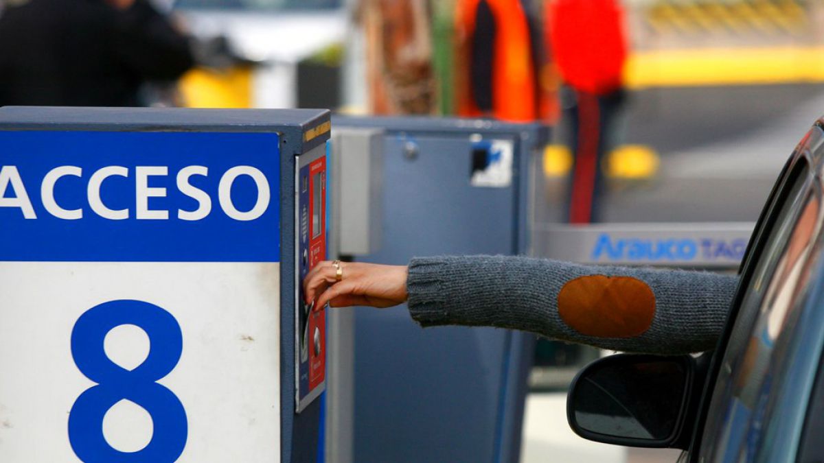 Ley de estacionamientos: Sernac denunciará a 38 empresas por incumplimientos graves