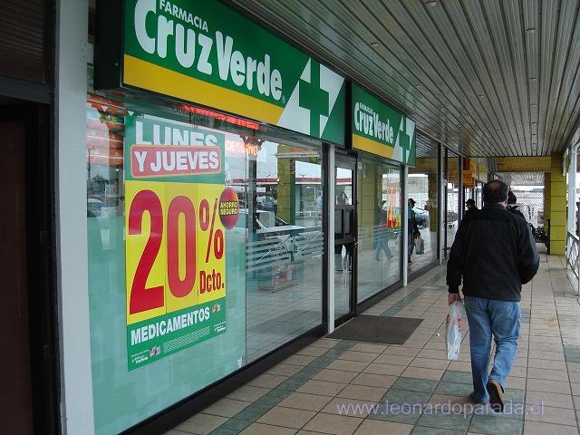 Farmacia Cruz Verde de Punta Arenas multada por práctica de la «canela»