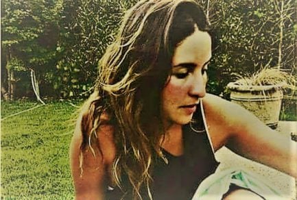 Familia de ex pololo de Antonia Garros acudió a consultora de Enrique Correa para detener proyecto sobre violencia en el pololeo