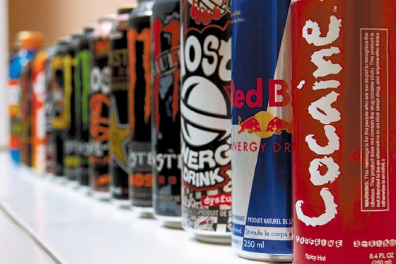Bebidas energéticas: buscan prohibir su venta entre menores de edad