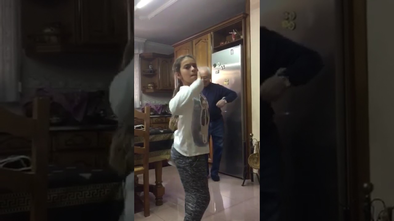[Vídeo] Abuelo trolea a su nieta bailando «Despacito» y es furor en redes sociales