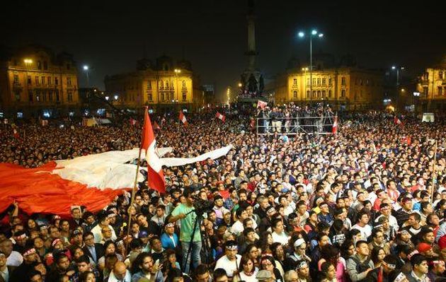 Dos mil personas marchan en Lima contra caso de corrupción de Odebrecht