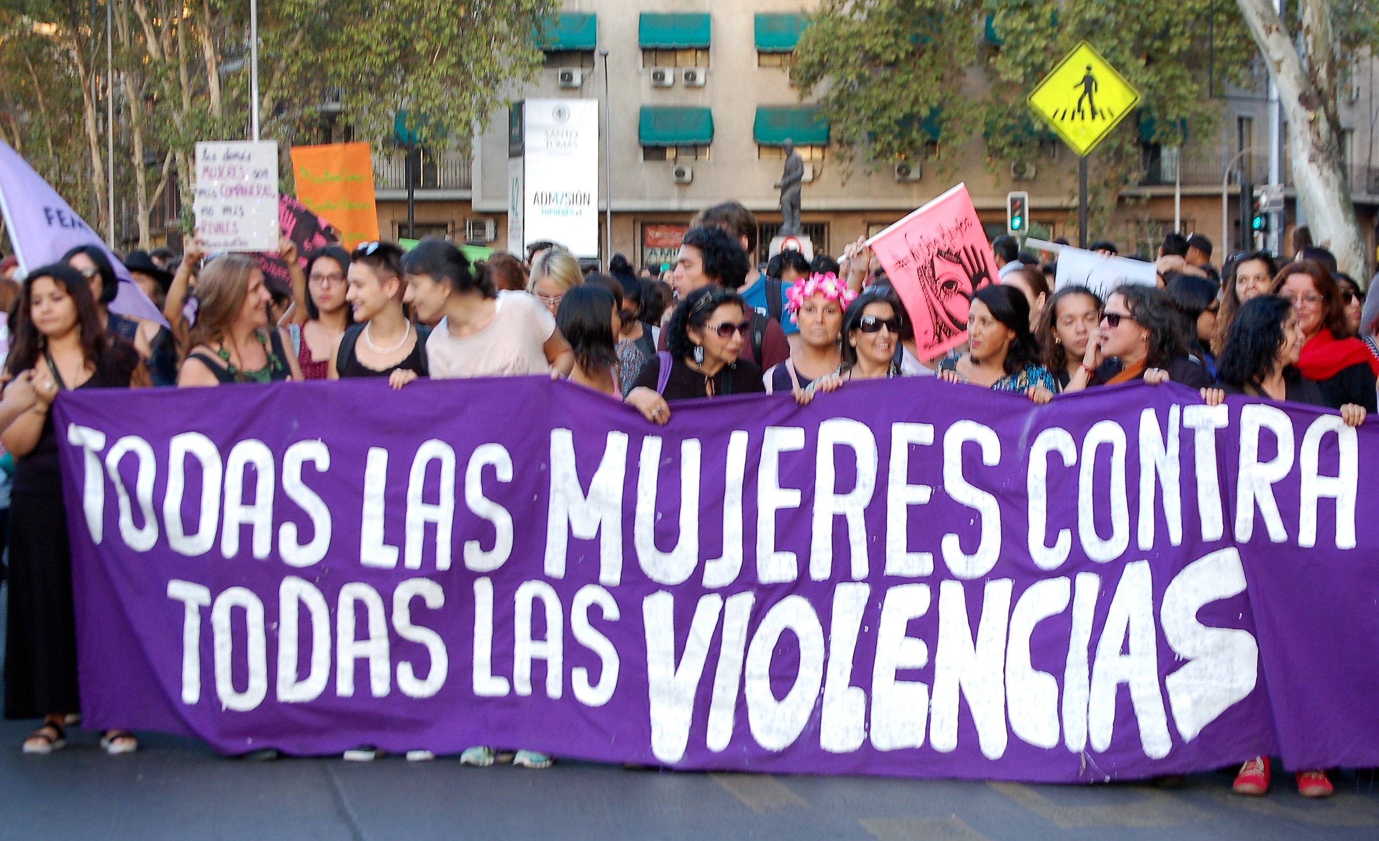 Masiva marcha del 8 de marzo Contra el machismo, por el feminismo y la