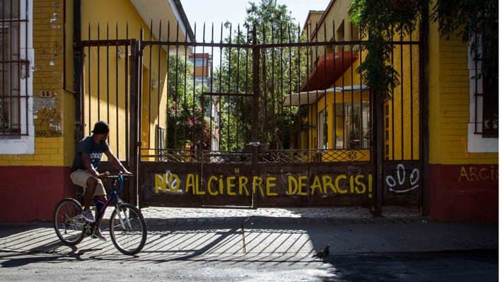 Trabajadores de Universidad Arcis le piden al PC «que asuma su responsabilidad» por cierre