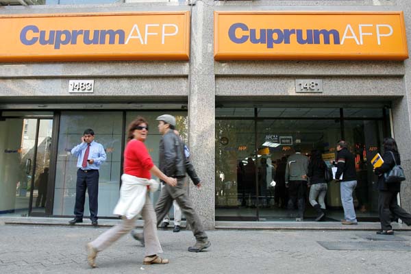 Presentan demanda contra Cuprum: «Vamos a rescatar los 80 mil millones que le quiere esquilmar al Estado»