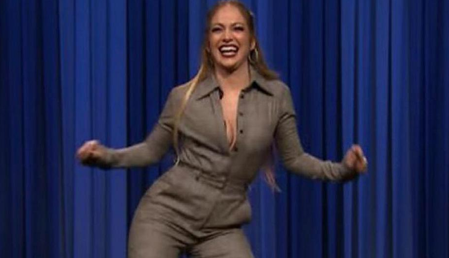 Mira a Jennifer Lopez y su sensual reto de baile con Jimmy Fallon