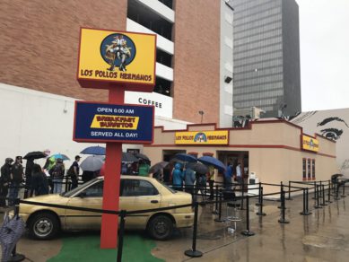 Breaking Bad se hace realidad: Así es el restaurant de Los Pollos Hermanos que ya fue inaugurado (Fotos)