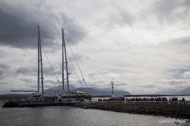 Más de 2 mil personas visitaron el Rainbow Warrior de Greenpeace en Puerto Natales