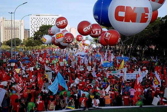 Brasil: un millón de docentes realizarán una huelga contra Michel Temer