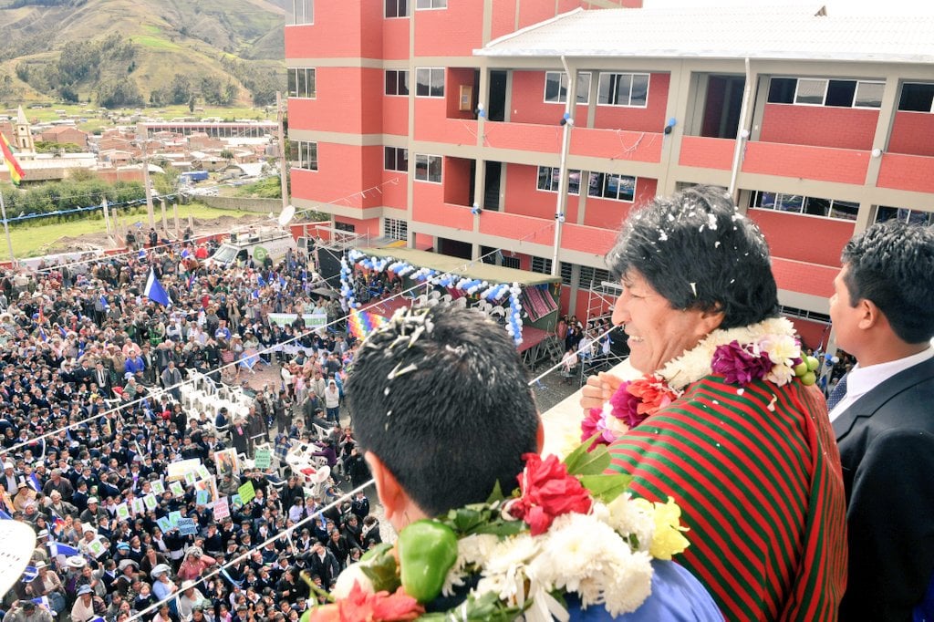 Evo Morales viaja a Cuba por afección en la garganta