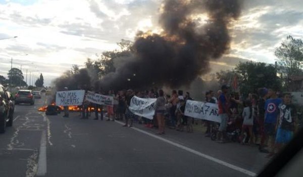 Uruguay: Tabaré Vázquez firma un decreto que prohíbe los cortes de calle