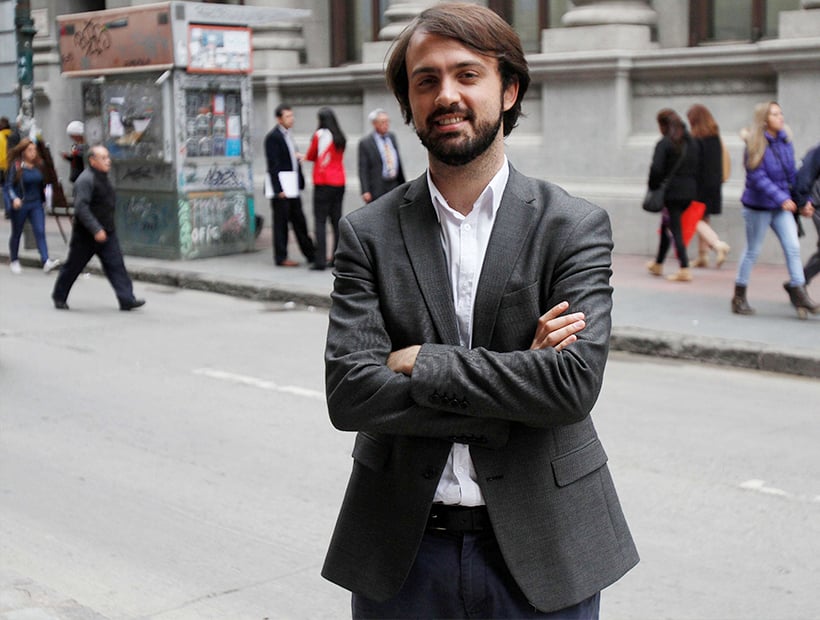 Jorge Sharp manda recado: “Si hacen las cosas como quieren hacerlas, Valparaíso va a seguir hundiéndose”