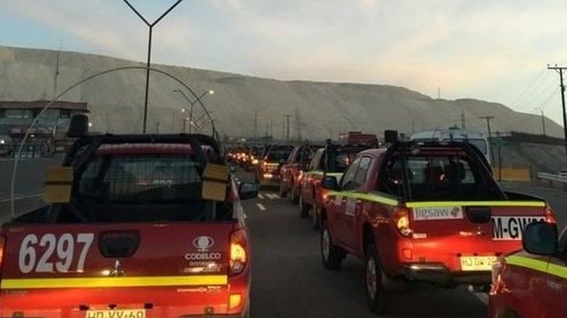 Dirigentes sindicales de Chuquicamata bloquean acceso a la mina en paro de advertencia