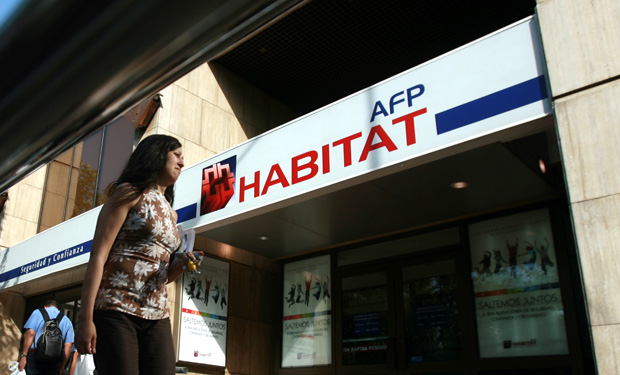 AFP Habitat ofreció pagar bono por hijo a pensionada en 919 cuotas de $1.850