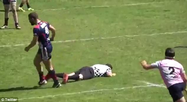 Jugador de rugby dejó inconsciente al árbitro de un violento golpe