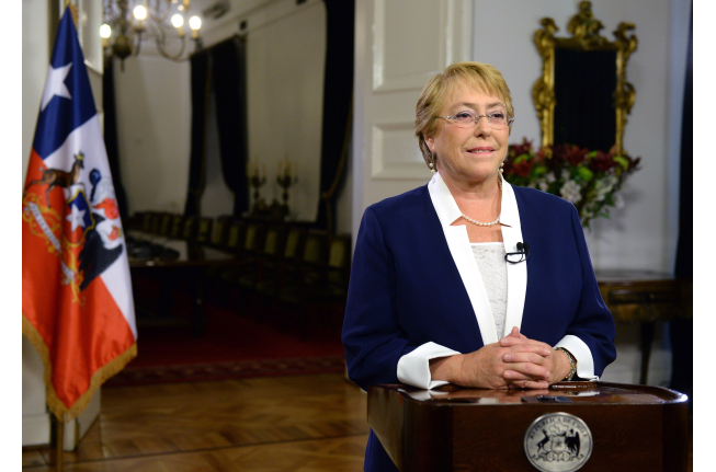 Bachelet anunció proyecto para mejorar pensiones: Aseguró que actuales jubilaciones subirán un 20%
