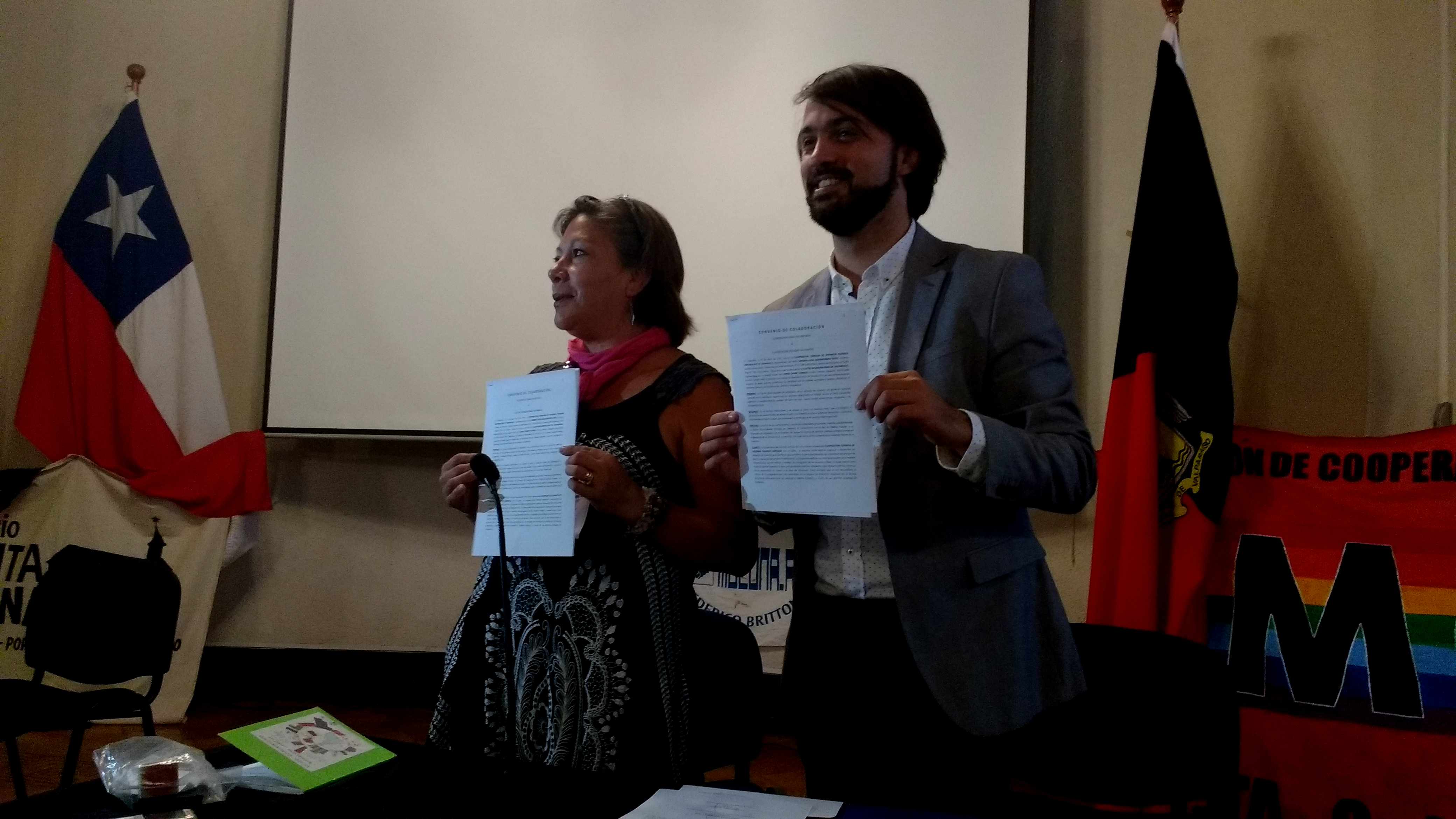 Municipio de Valparaíso firma convenio con cooperativa de vivienda porteña