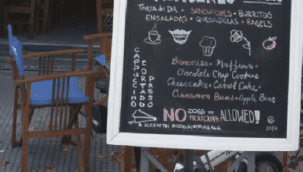 Tensión entre México y Uruguay por un cartel discriminatorio en un bar: «No se admiten perros ni mexicanos»