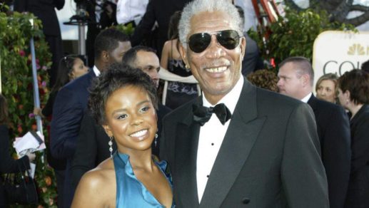 10 famosos que tuvieron una relación amorosa con un familiar