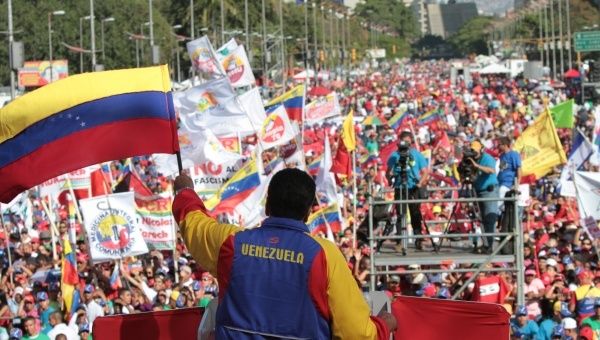 Venezuela: entre marchas del chavismo y una oposición que promete una «presión superior»
